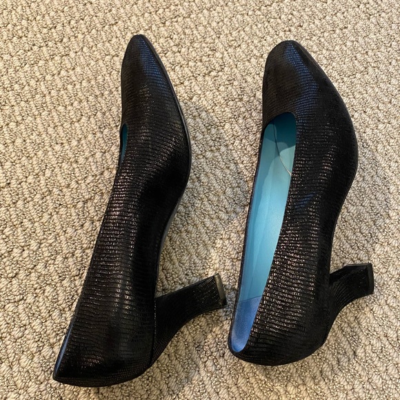 Thierry Rabotin Black Leather Pumps - Picture 13 of 13